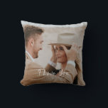 Eigenes benutzerdefiniertes Foto hinzufügen Kissen<br><div class="desc">Design bietet persönliches Foto mit dem Kalligraphieskript "I Liebe You". Anpassen Sie Foto und Nachricht Ihrer Wahl einfach. Perfekte Geschenkidee und Sake für die Neuvermählten,  Jubiläumspaar,  besten Freund und mehr.</div>