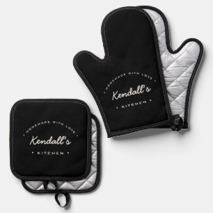 Eigenhausgemacht mit Liebe Schwarz-weiß personalis Ofenhandschuh & Topflappen-Set