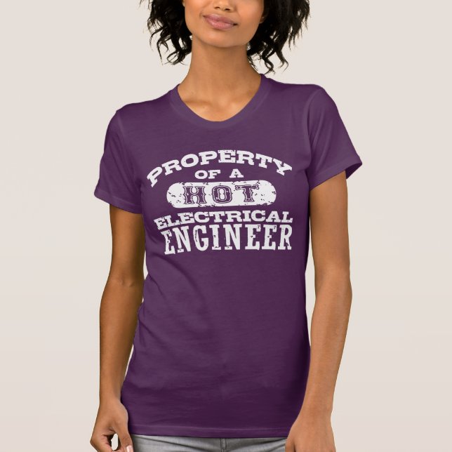 Eigenschaft eines Elektroingenieurs T-Shirt (Vorderseite)
