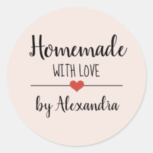 Eigenständig mit Liebe-Rosa-Schrift Runder Aufkleber
