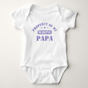 Eigentum meines Marinepapas Baby Strampler