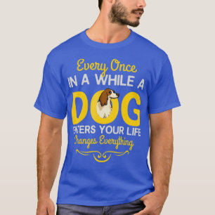 Eigentümer der Welpen der irischen Rotkehlchen und T-Shirt