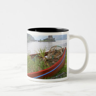 Eilean Donan Schloss, Schottland. Das berühmte Eil Zweifarbige Tasse