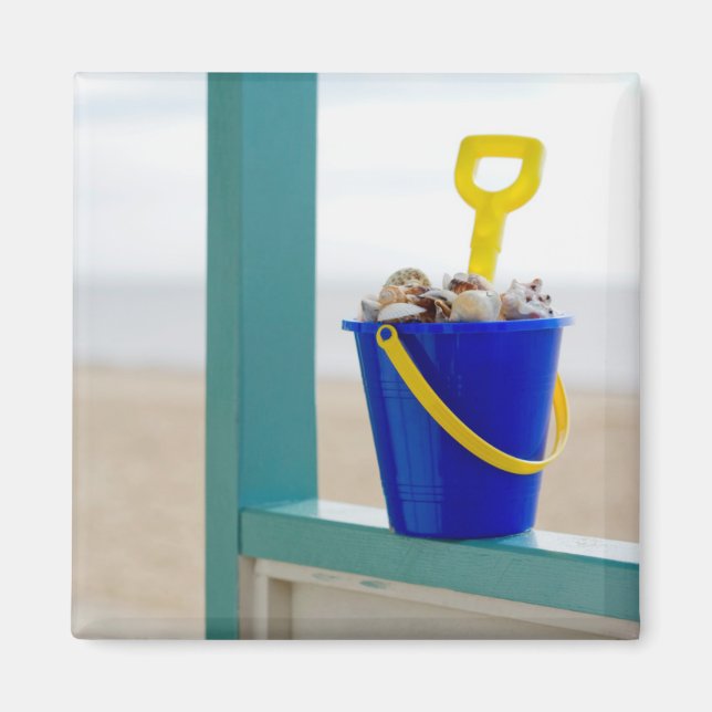 Eimer mit Muscheln gefüllt Magnet (Vorne)