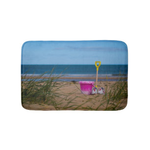 Eimer und Spade am Dornoch Beach Badematte