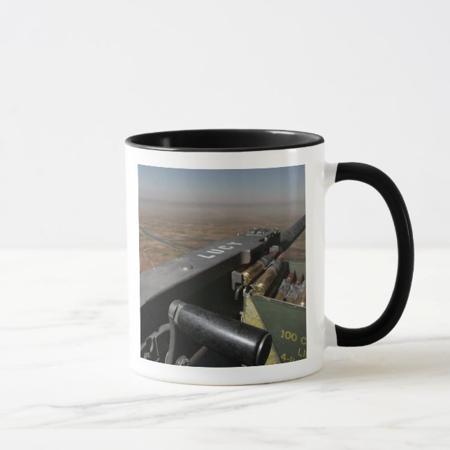 Ein 50-Kaliber-Maschinengewehr Tasse (Rechts)