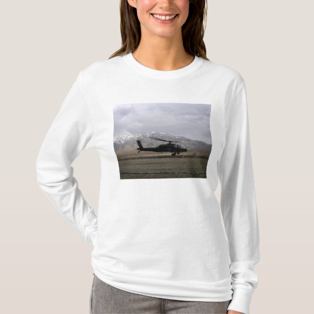 Ein AH-64A Apache startet T-Shirt (Vorderseite)