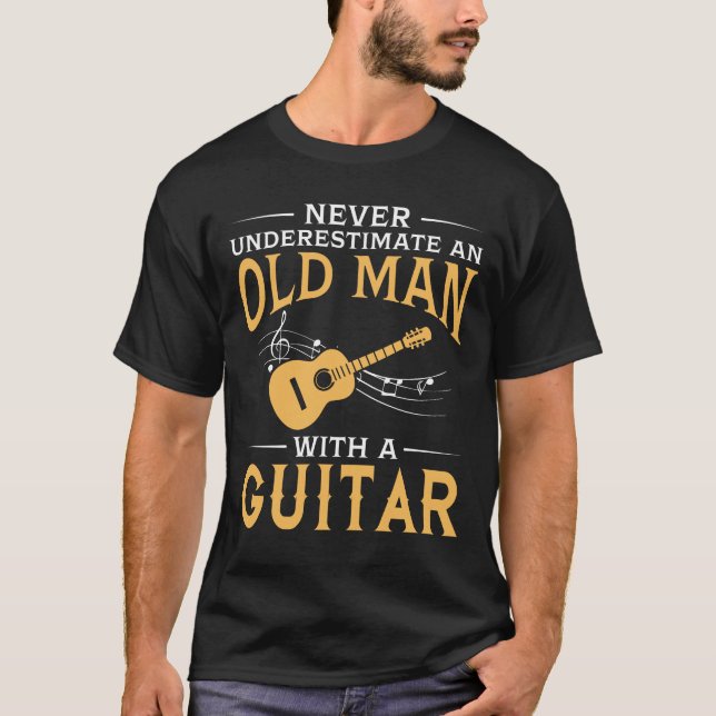 Ein alter Mann mit einer Gitarre T-Shirt (Vorderseite)