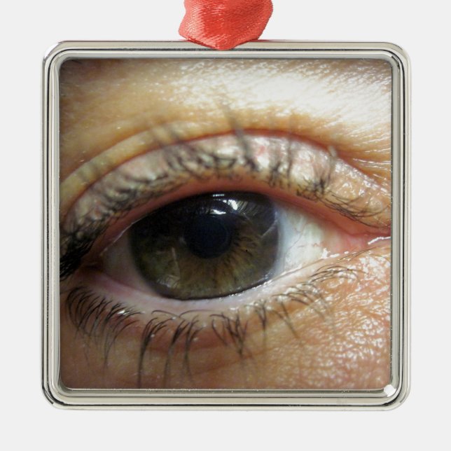 Ein anderes Auge Silbernes Ornament (Vorne)