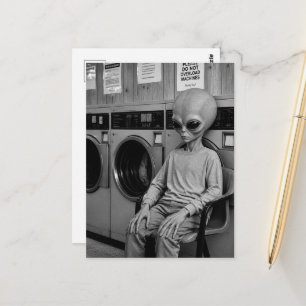 Ein Außerirdischer im Waschsalon Postkarte