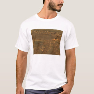 Ein Auswirkungskrater in der MittagsPlanum Region T-Shirt