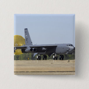 Ein B-52 Stratofortress entfaltet seine Button