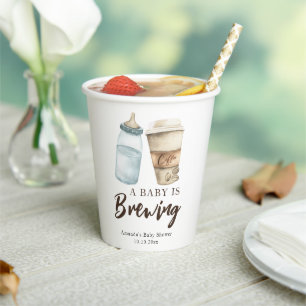 Ein Baby braut Flaschenkaffee-Babyparty Pappbecher