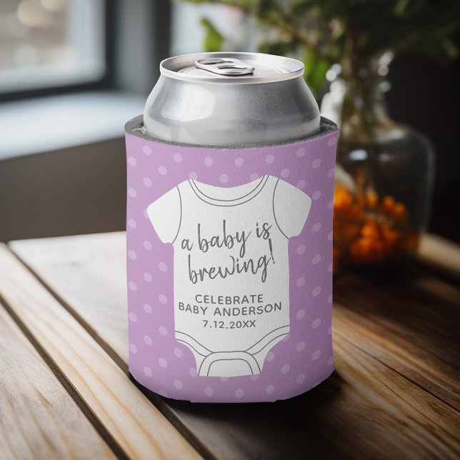 Ein Baby brütet — Dusche für Paare kann Farbe ände Dosenkühler (Baby Shower Favor - Personalized Can Cooler for a Couple's Shower - A Baby is Brewing)