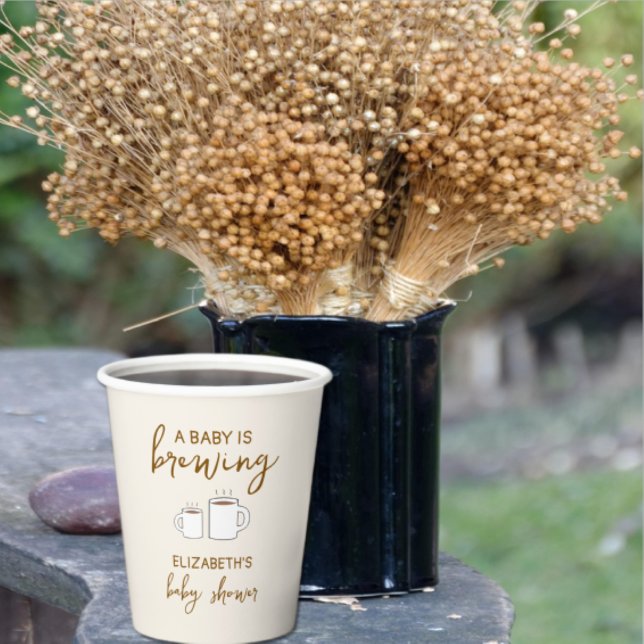 Ein Baby brütet eine Babydusche Pappbecher (Von Creator hochgeladen)