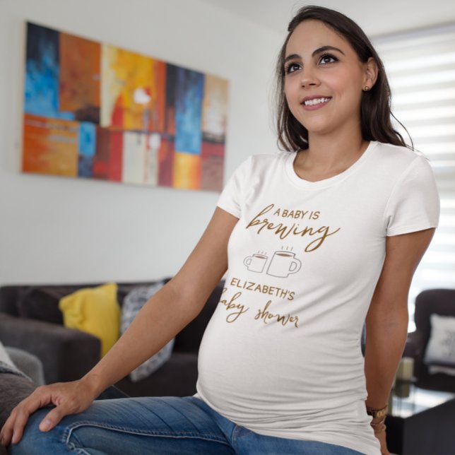 Ein Baby brütet eine Babydusche T-Shirt (Von Creator hochgeladen)