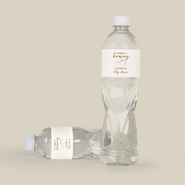 Ein Baby brütet eine Babydusche Wasserflaschenetikett (Von Creator hochgeladen)