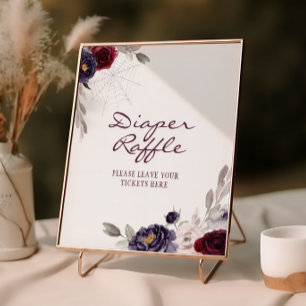 Ein Baby brütet Halloween-Windeln Poster