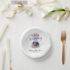 Ein Baby brütet magischen Kessel Pappteller