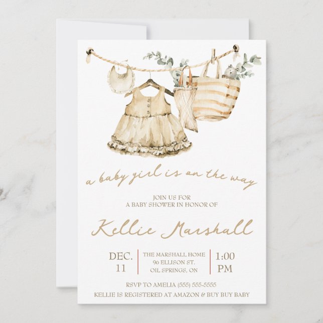 Ein Baby Girl ist unterwegs! Wäscheleine Babydusch Einladung (Vorderseite)