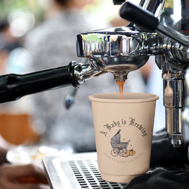 Ein Baby ist das Brechen des Fall Baby Dusche Oran Pappbecher (Elegant and Spooky Hand-Drawn Victorian Baby Carriage Custom Baby Shower Paper Cup in Pastel Orange.)