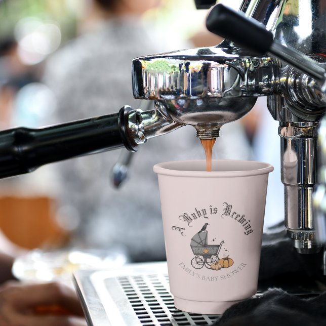 Ein Baby ist die Baby-Herbst-Babydusche Pink Pappbecher (Elegant and Spooky Hand-Drawn Victorian Baby Carriage Custom Baby Shower Paper Cup in Blush Pink.)