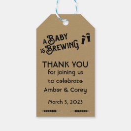 Ein Baby wird Baby und Bier Dusche Gefallen Brauen Geschenkanhänger