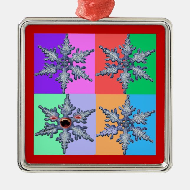 Ein Bad Snowflake Ornament Aus Metall (Vorne)