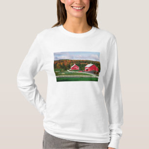 Ein Bauernhof in Vermont nahe Peacham. FREIGABE T-Shirt