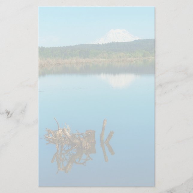 Ein Bergrestaub über einer Hecke Briefpapier (Vorderseite)