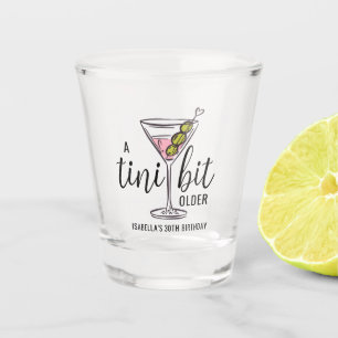 Ein bisschen älterer Martini-Cocktail-Themen-Gebur Schnapsglas