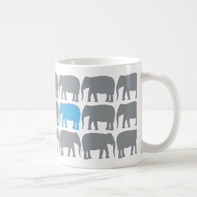 Ein blauer Elefant in der Herd-Tasse Kaffeetasse (Rechts)