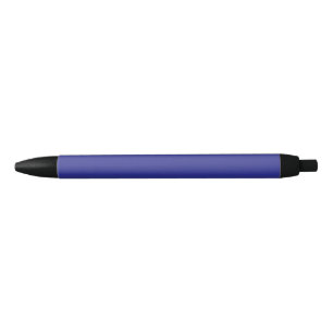 Ein blauer Hintergrund mit einem prominenten weiße Kugelschreiber