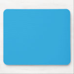 ein blauer Hintergrund mit einer schwarz-weißen Ka Mousepad<br><div class="desc">Fügen Sie Ihren Wänden einen Pop von Farbe und Charakter hinzu, mit diesem blauen Hintergrund, der eine hübsche, schwarz-weiße Katze zeigt. Die nahtlose Farbmischung und die aufwändige Detaillierung der Katze schaffen einen visuell ansprechenden Brennpunkt in jedem Raum. Dieses Stück ist perfekt für Katzenliebhaber und Kunstliebhaber geeignet, um Gespräche zu entfachen...</div>