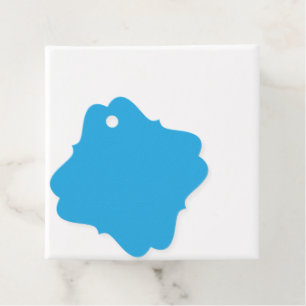 ein blauer Hintergrund mit Geschenkanhänger