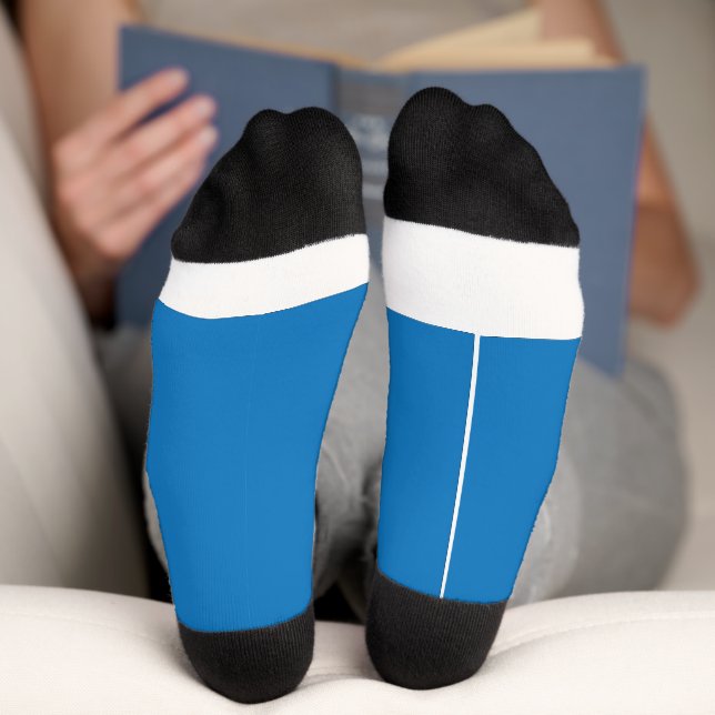 ein blauer Hintergrund mit Socken (Unterseite)