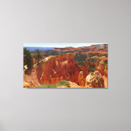 Ein Blick von der Kante aus: Ein Hoodoo Leinwanddruck