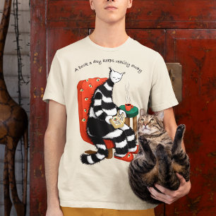 Ein Buch am Tag Behalte Realität weg - Katalogkuns T-Shirt