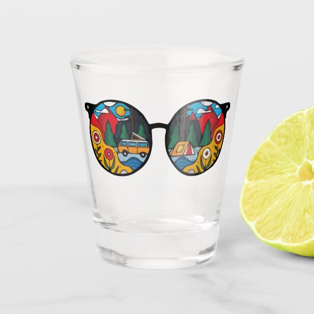 Ein Camping-Abenteuer Schnapsglas (Vorderseite)