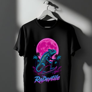 Ein Chamäleon beim Skateboardfahren T-Shirt