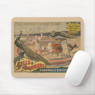 Ein Darstellender Zebu und Pfau mit Clowntrainer Mousepad