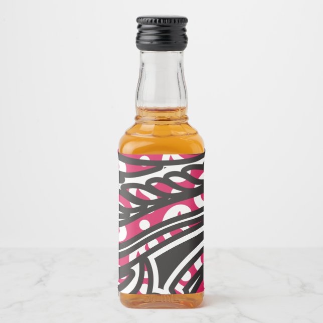 Ein dekoratives Paisley-Design mit lebhaftem Rot u Alkoholflaschenetikett (Vorderseite)