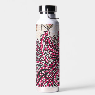 Ein dekoratives Paisley-Design mit lebhaftem Rot u Trinkflasche