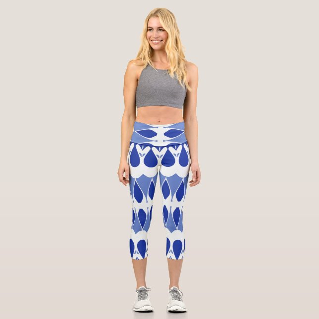 Ein Design aus blau-weiß-trendigem Stoff Capri Leggings (Vorderseite)