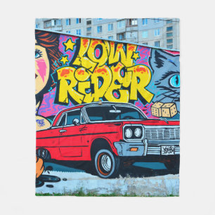 Ein detailliertes Bild von Graffiti zeichnend. Kon Fleecedecke