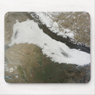 Ein dicker Ufer niedriger Wolken Mousepad