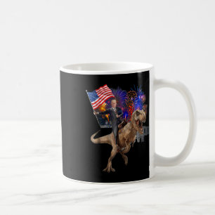Ein Dinosaurier-T-Rex-Riding unterstützt Trump 202 Kaffeetasse