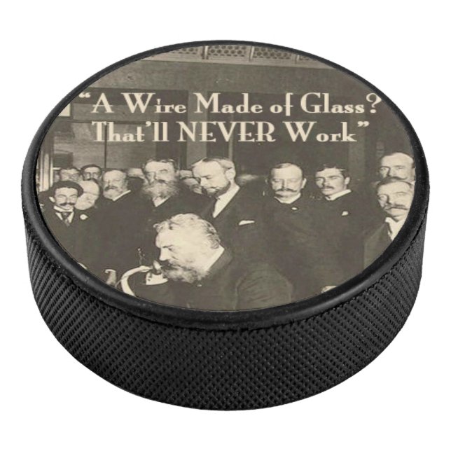 Ein Draht aus Glas, Humor Tech Eishockey Puck (3/4)