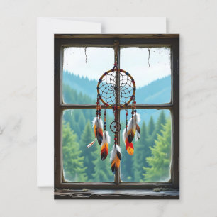 Ein Dreamcatcher in einem Fenster mit Blick auf di Postkarte