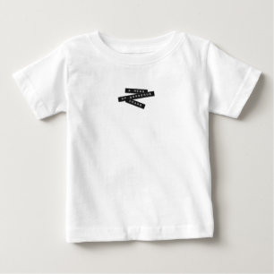 Ein Durcheinander von wunderschönen geprägten Chao Baby T-shirt